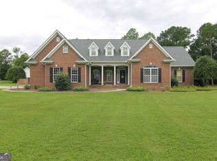 62 Wildwood Ave, Hawkinsville, GA 31036