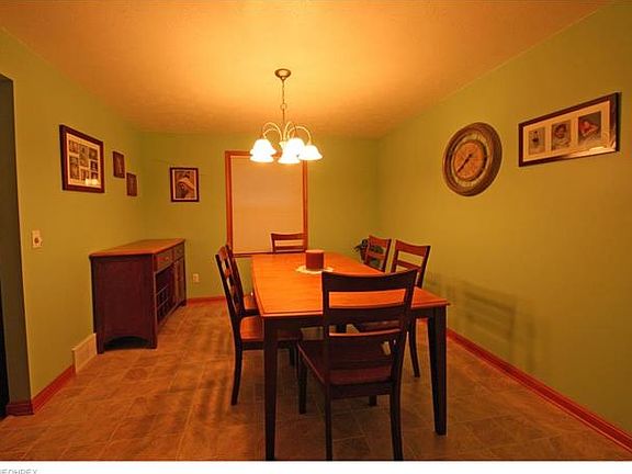 5th image of 131 Illinois Cir