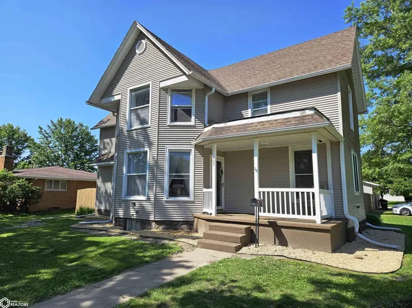 403 S 4th St, Wapello, IA 52653