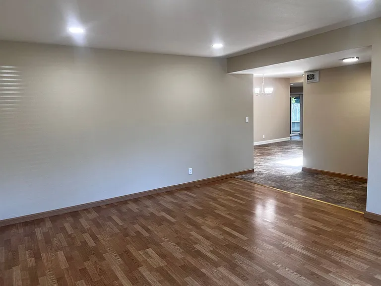 6002 Paxton Ct — Photo 4