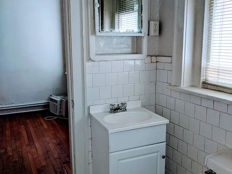 1128 W. Grace St.* — Photo 131