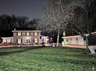 1231 McFarland Rd, Junction City, KS 66441