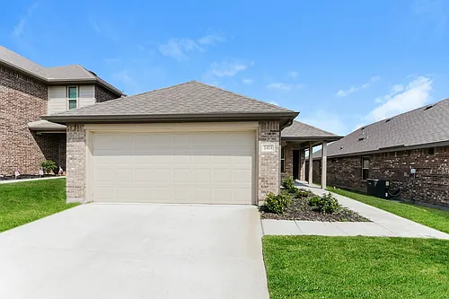 1414 Matthew Dr Photo 1
