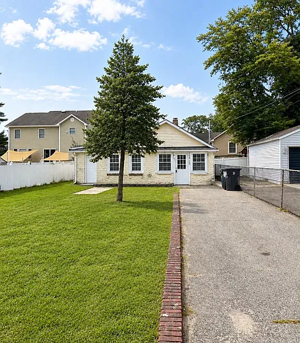 709 Ship Ave Photo 1