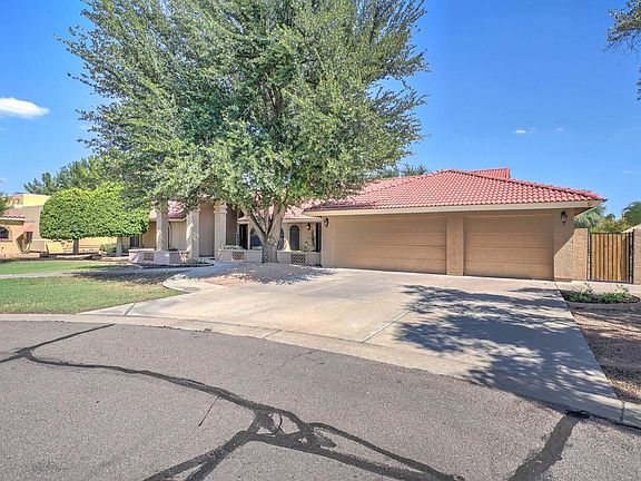 3rd image of 8133 S Palm Dr