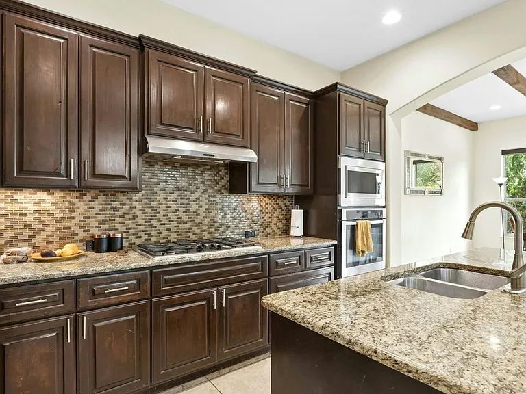 13001 Medina River Way — Photo 6