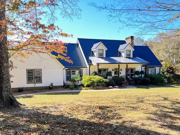 1420 Liberty Rd, Charlotte, TN 37036