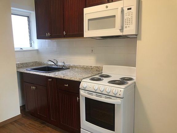 3rd image of 140 S 50th St Floor 2