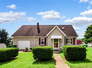10 Evergreen St, Lyndora, PA 16045