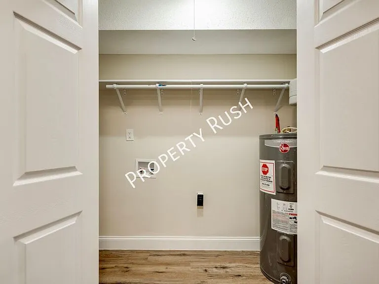 2323 Green Forest Dr #A — Photo 23