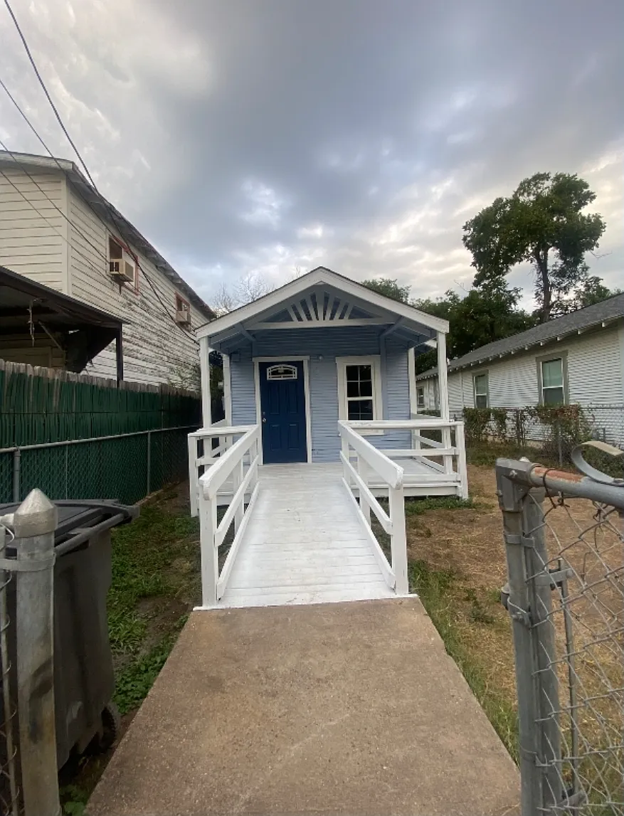 2 bed, 540 sqft, $1,075 — Photo 1