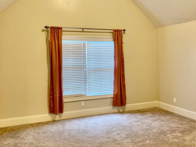 8758 Crenshaw Dr — Photo 23