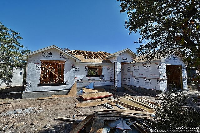 2nd image of 1175 Lavaca