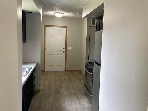 5th image of 1524 W 2nd St