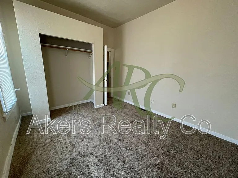920 Damson St — Photo 7