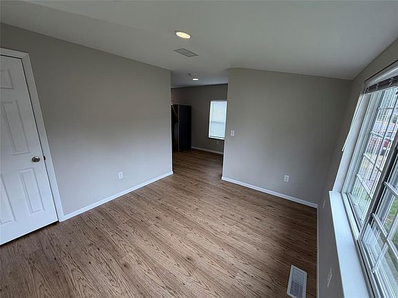 5th image of 1740 3rd Avenue
