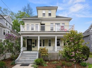 17 Commonwealth Rd #1, Watertown, MA 02472