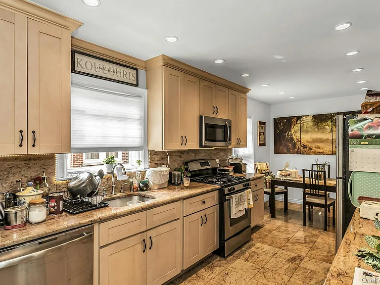 53 Carnation Ave #A — Photo 9
