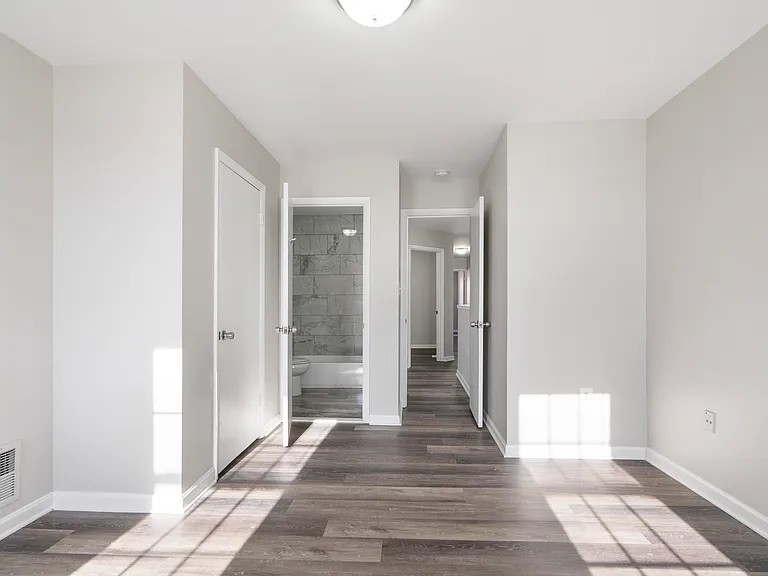 1512 E Lafayette Ave — Photo 8