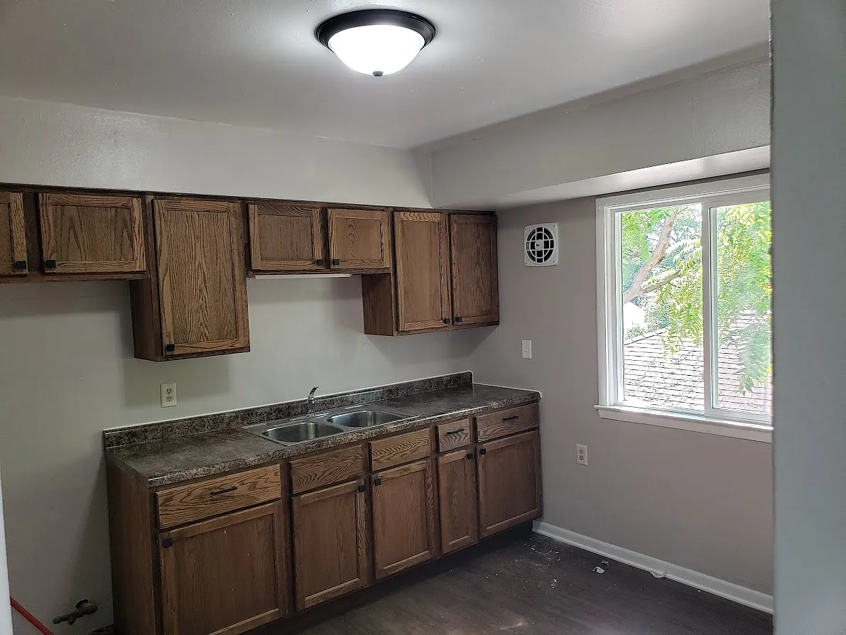 3 bed, 650 sqft, $1,250 — Photo 3