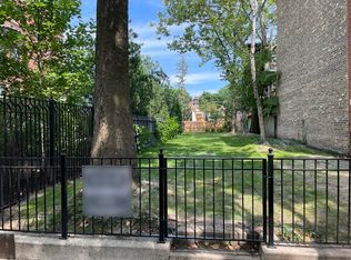 3505 N Greenview Ave, Chicago, IL 60657