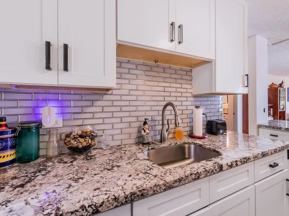 4310 Lower Honoapiilani Rd APT 419, Lahaina, HI 96761