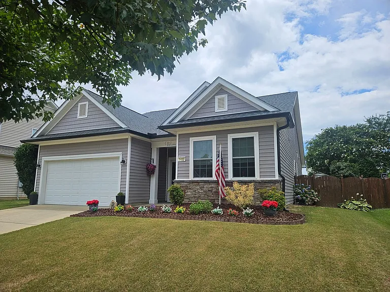 1432 Dairy Glen Dr — Photo 1
