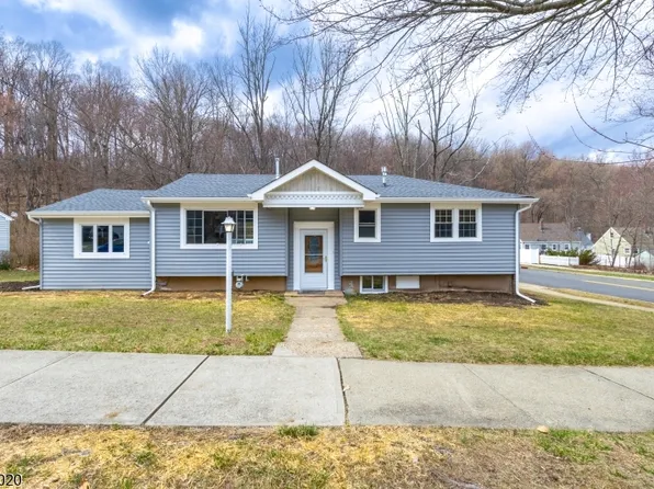 135 Brook Dr, Dover Town, NJ 07801