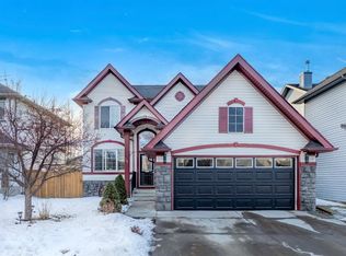 15 N Drake Landing Dr, Okotoks, AB T1S 2M7