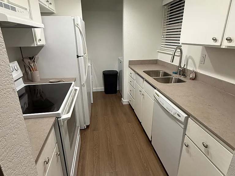1228 E Shadow Ridge Dr #3B — Photo 3
