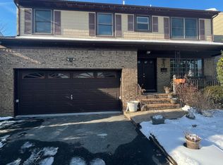 72 Reinhold Ter, Union, NJ 07083