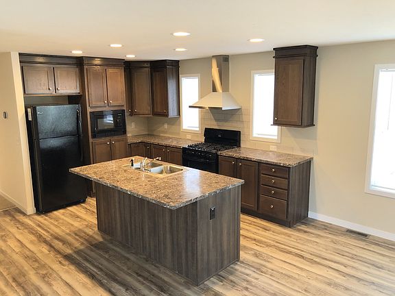 3rd image of 1585 Ray Blvd #787
