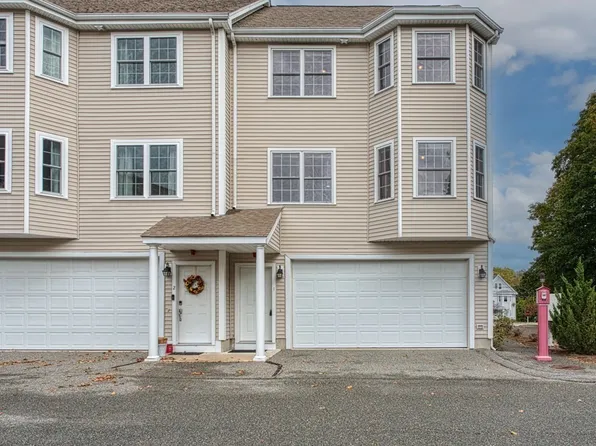 1 Jennifer Ln Unit 1, Rockland, MA 02370