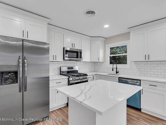 5th image of 60 Bimini Drive