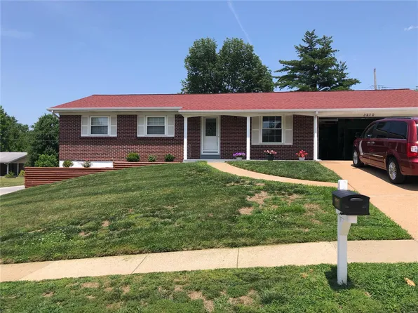 3270 Lake Ave, Bridgeton, MO 63044