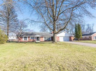 7148 Glenmore Dr, Lambertville, MI 48144