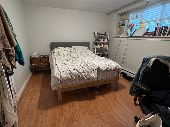 3rd image of 135 Inman St APT 2