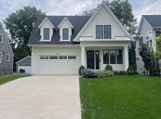 5933 Saint Johns Ave, Edina, MN 55424