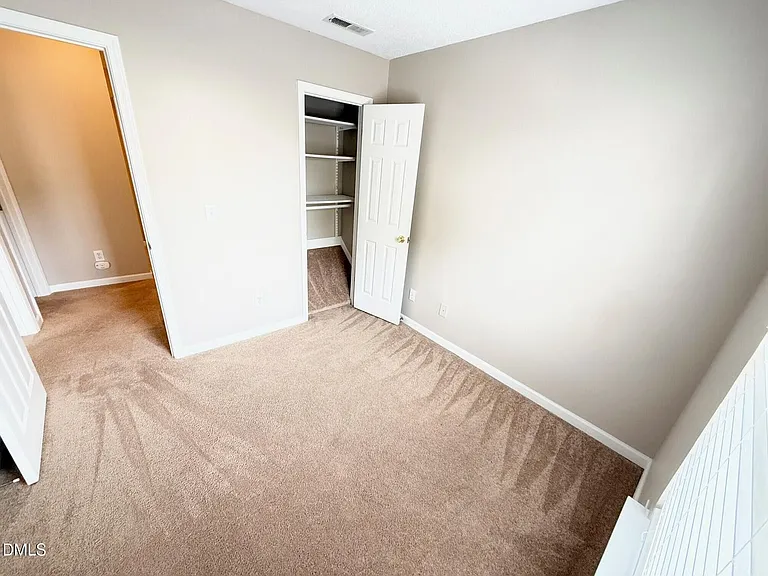 412 Canyon Lake Cir — Photo 19