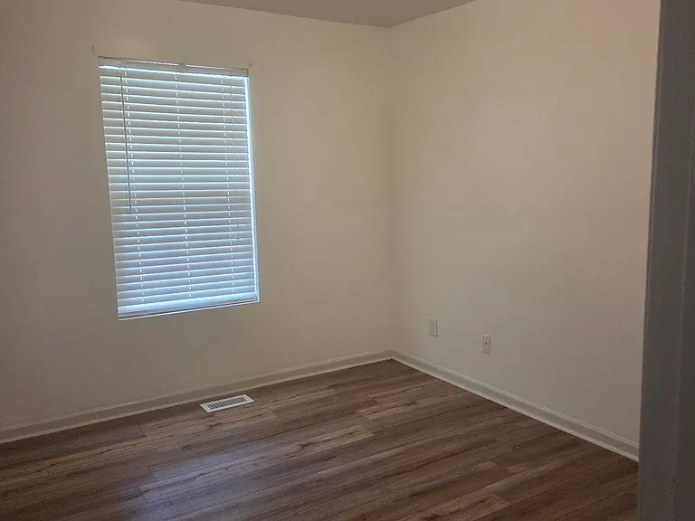 2824 Delrose Dr — Photo 14