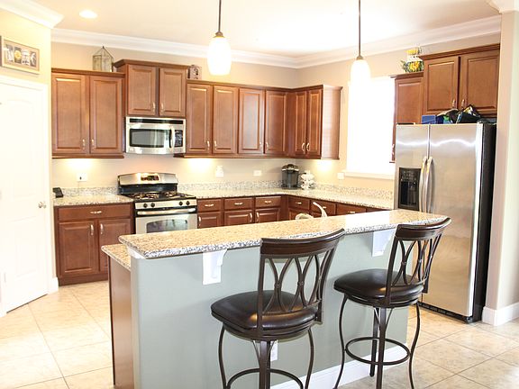 3rd image of 313 Skyview Pl