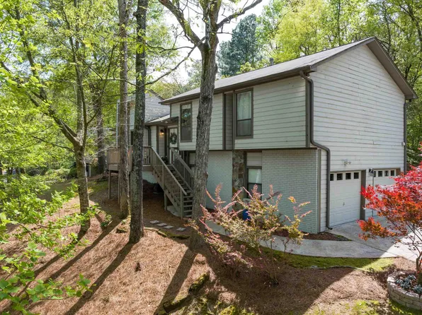 2415 Burgundy Dr, Birmingham, AL 35244