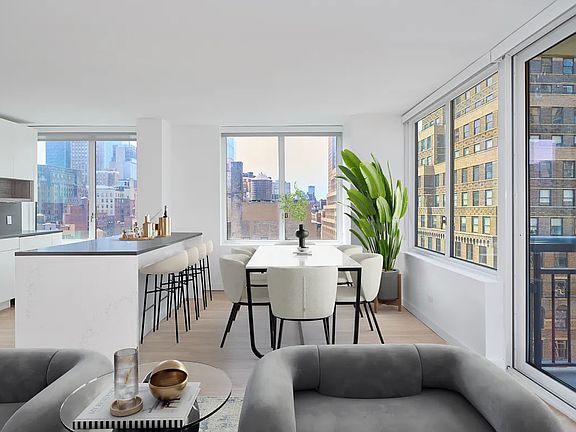 3rd image of 70 W 37th St #714