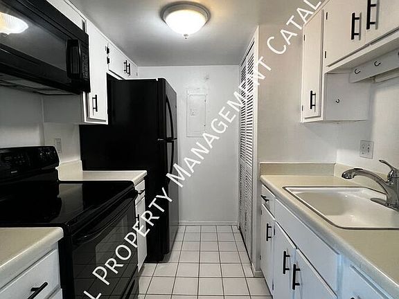 3rd image of 1064 82nd Ter N APT E