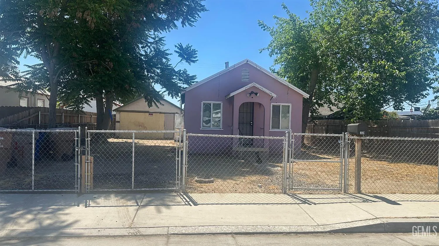 109 E Moneta Ave photo 1