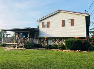 16 E V Rd, Spencer, TN 38585