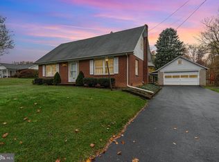 914 S Mountain Rd, Dillsburg, PA 17019