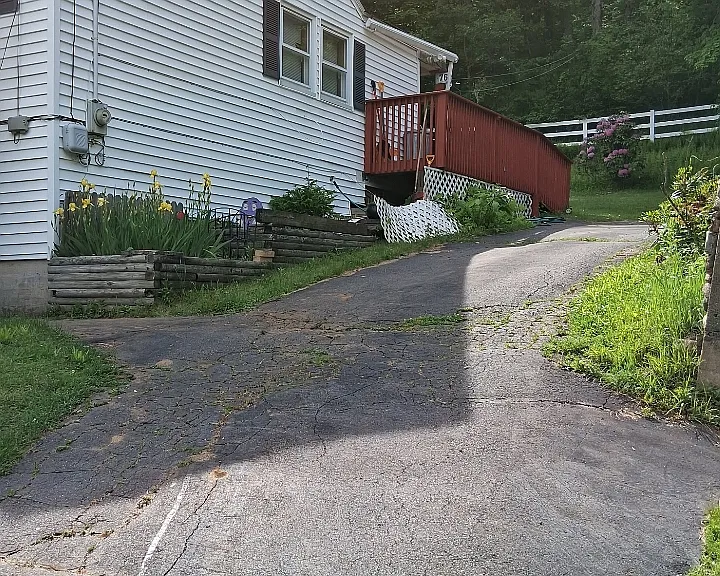 76 Spruce Brook Rd — Photo 2