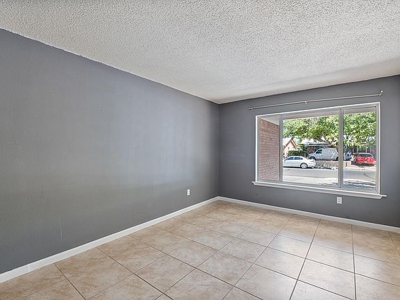 5th image of 725 Dolores Dr NW