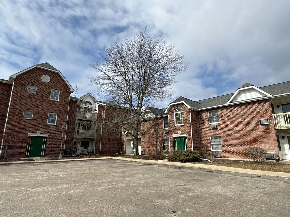 2nd image of 431 Leah Ln APT 1F